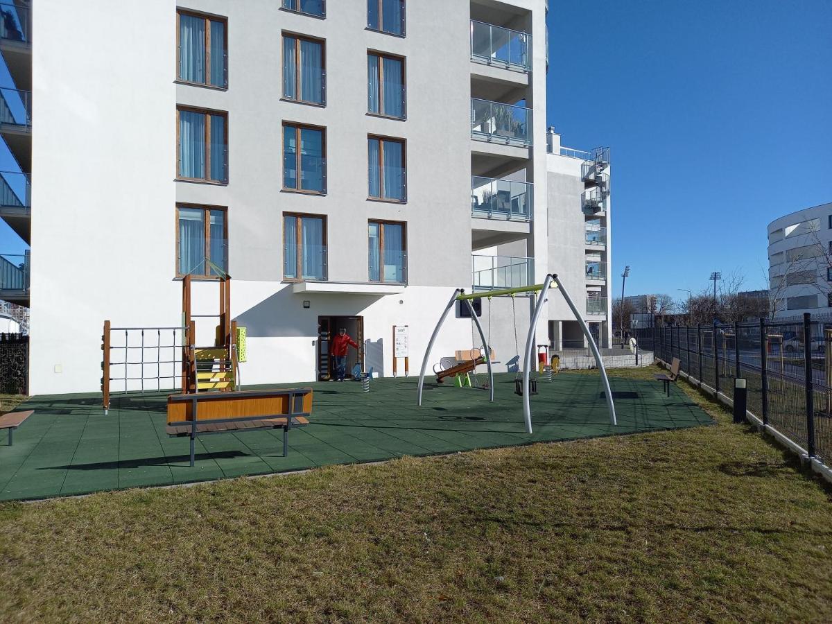 Apartament Mila Z Duzym Tarasem I Miejscem Parkingowym Kolobrzeg Exterior photo