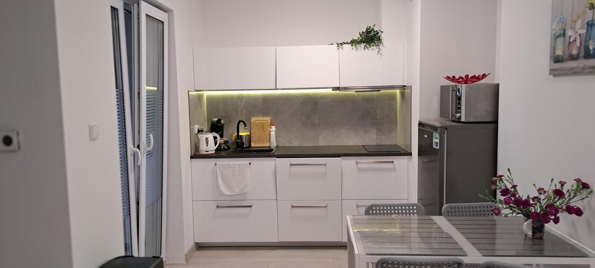 Apartament Mila Z Duzym Tarasem I Miejscem Parkingowym Kolobrzeg Exterior photo