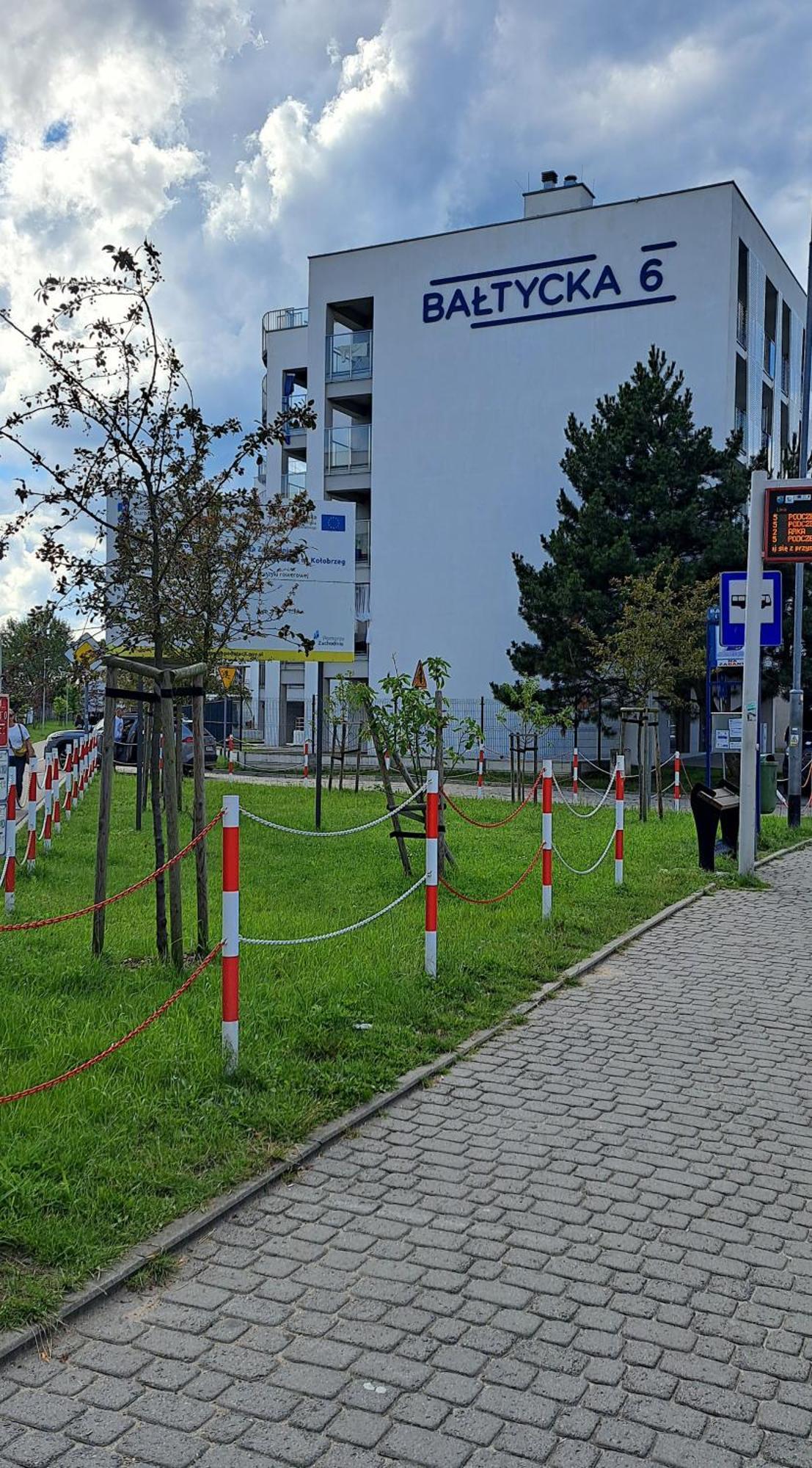 Apartament Mila Z Duzym Tarasem I Miejscem Parkingowym Kolobrzeg Exterior photo